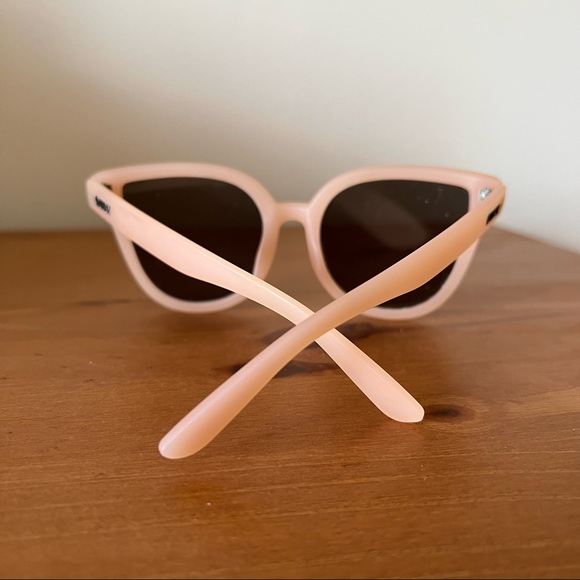 Quay sunglasses - Picture 3 of 4